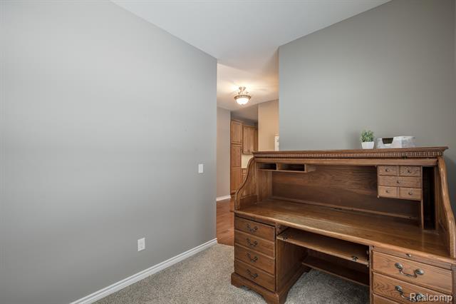 Builiding view twenty four for 9573 Kingsway, Clarkston, MI. 48348