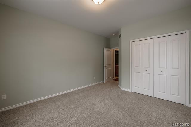 Builiding view twenty six for 9573 Kingsway, Clarkston, MI. 48348