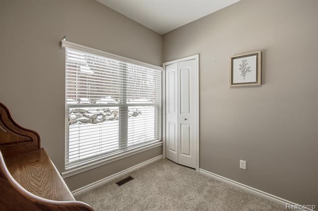 Builiding view twenty three for 9573 Kingsway, Clarkston, MI. 48348