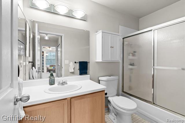 Builiding view eleven for 182 Barrington, Lake Orion, MI. 48360