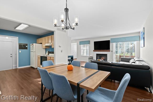 Builiding view five for 182 Barrington, Lake Orion, MI. 48360