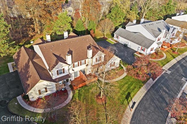 Builiding view seventeen for 182 Barrington, Lake Orion, MI. 48360