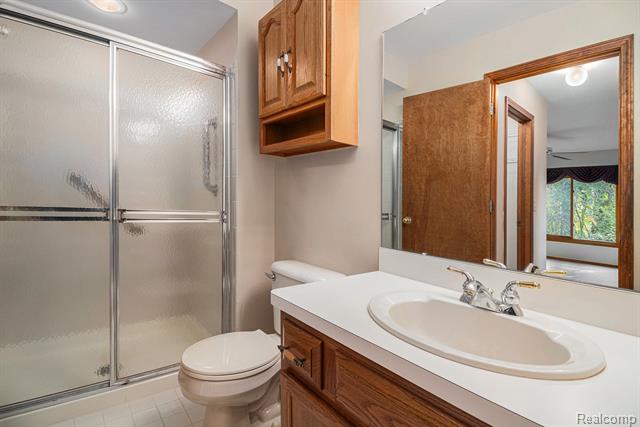 Builiding view eight for 2742 Lochmoor, Lake Orion, MI. 48360