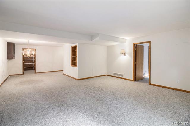 Builiding view eleven for 2742 Lochmoor, Lake Orion, MI. 48360