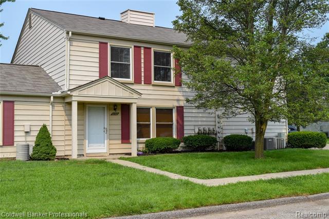 front view for 3172 Beechtree Ct, Lake Orion, Mi. 48360