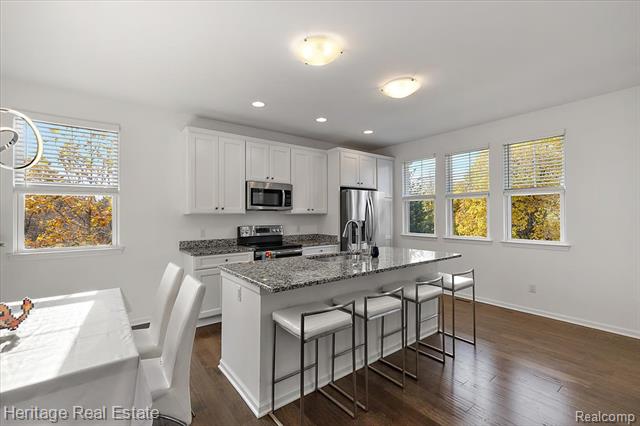 Builiding view four for 3741 W Madison, Lake Orion, MI. 48359