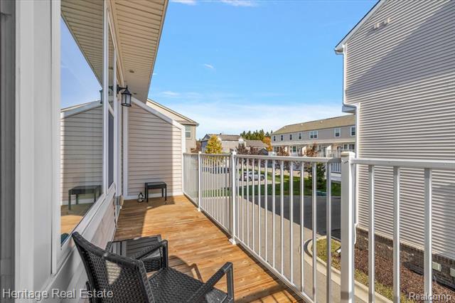 Builiding view seventeen for 3741 W Madison, Lake Orion, MI. 48359