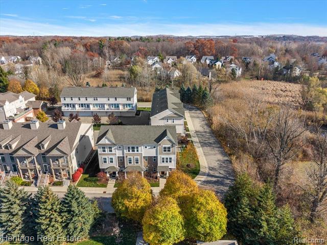 Builiding view thirty three for 3741 W Madison, Lake Orion, MI. 48359