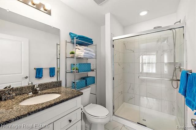 Builiding view twenty one for 3741 W Madison, Lake Orion, MI. 48359