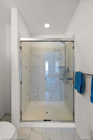 Builiding view twenty three for 3741 W Madison, Lake Orion, MI. 48359