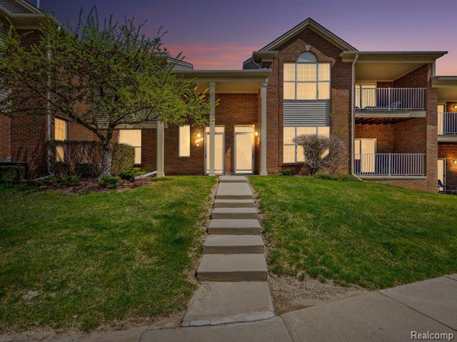 front view for 1850 Flagstone Cir, Rochester, Mi. 48307