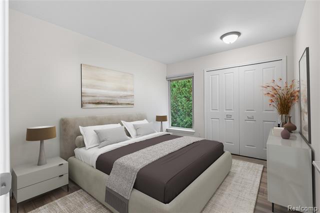 Builiding view ten for 1476 Oakbrook E, Rochester, MI. 48307