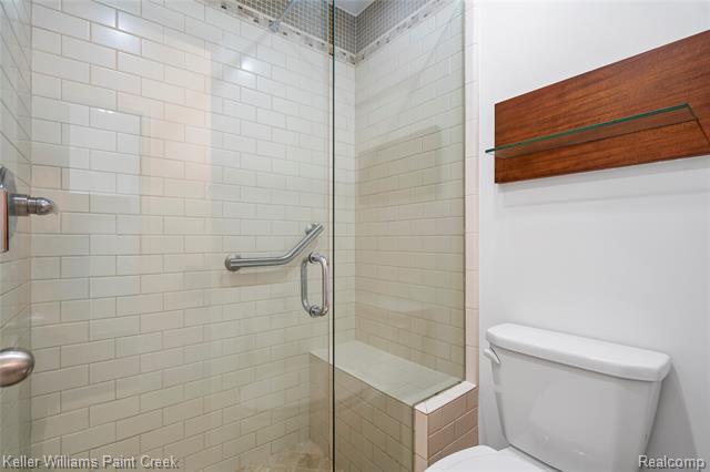 Builiding view eighteen for 2311 Walton # 41, Rochester, MI. 48309