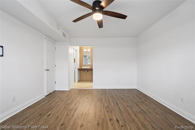 Builiding view fourteen for 2311 Walton # 41, Rochester, MI. 48309