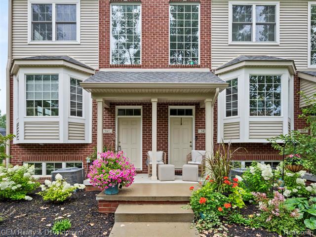 Builiding view one for 549 Village, Milford, MI. 48381