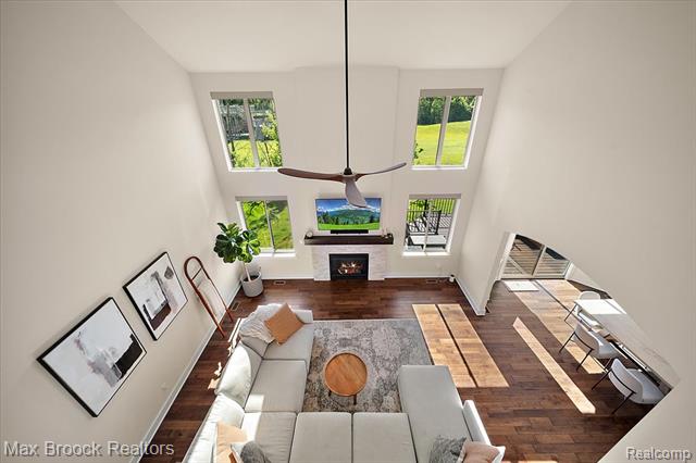 Builiding view forty three for 1942 Nottingham, Rochester, MI. 48307