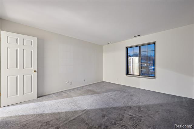 Builiding view eight for 1891 Meadow Dale, Rochester, MI. 48309