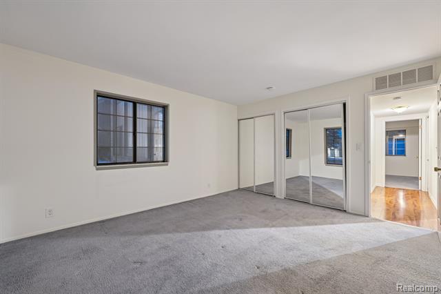 Builiding view seven for 1891 Meadow Dale, Rochester, MI. 48309