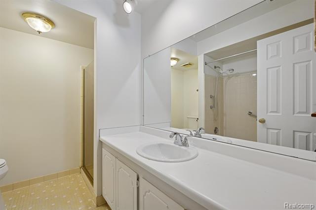 Builiding view twelve for 1891 Meadow Dale, Rochester, MI. 48309