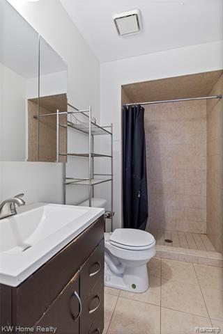 Builiding view eighteen for 515 Tennyson, Rochester, MI. 48307