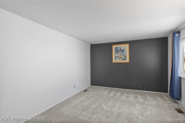 Builiding view fourteen for 515 Tennyson, Rochester, MI. 48307