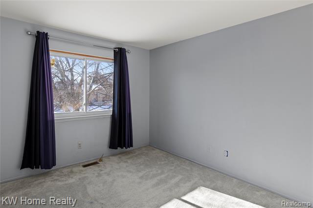 Builiding view nineteen for 515 Tennyson, Rochester, MI. 48307