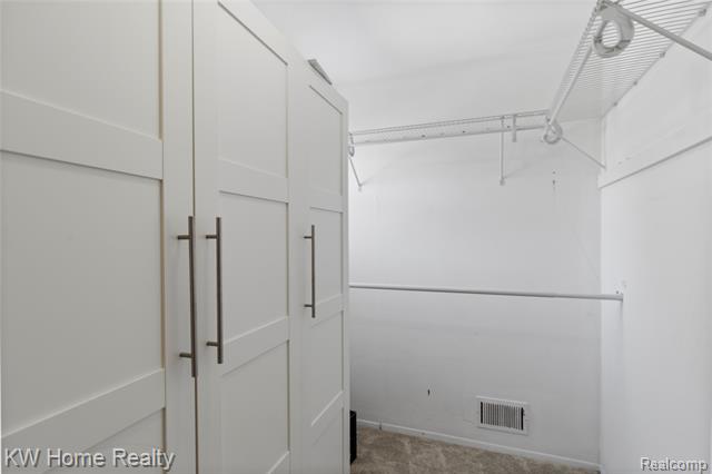 Builiding view sixteen for 515 Tennyson, Rochester, MI. 48307