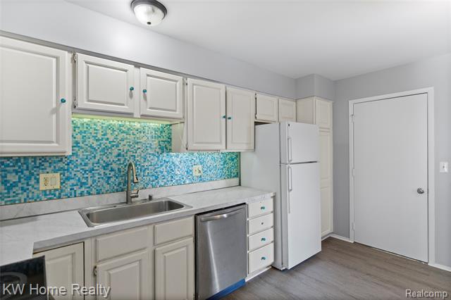 Builiding view ten for 515 Tennyson, Rochester, MI. 48307