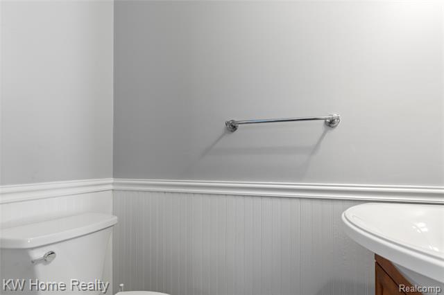 Builiding view twelve for 515 Tennyson, Rochester, MI. 48307