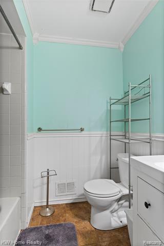 Builiding view twenty four for 515 Tennyson, Rochester, MI. 48307