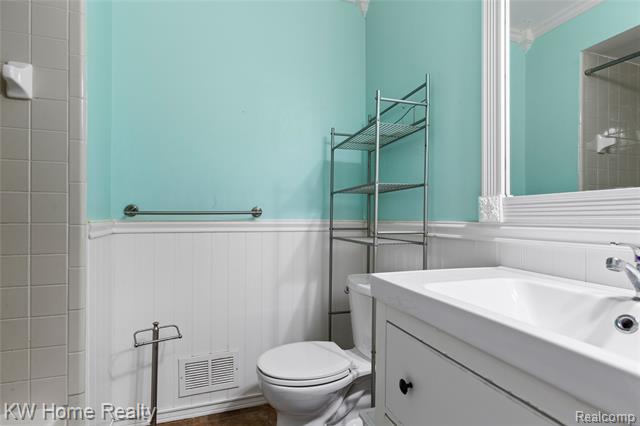 Builiding view twenty three for 515 Tennyson, Rochester, MI. 48307