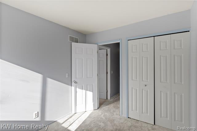 Builiding view twenty two for 515 Tennyson, Rochester, MI. 48307