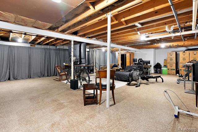 Builiding view twenty five for 552 Tennyson, Rochester, MI. 48307