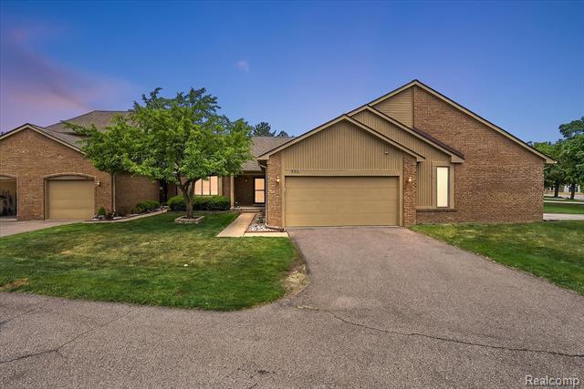 front view for 552 Tennyson, Rochester, Mi. 48307