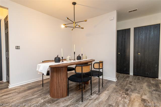 Builiding view four for 867 Amanda, Pontiac, MI. 48340