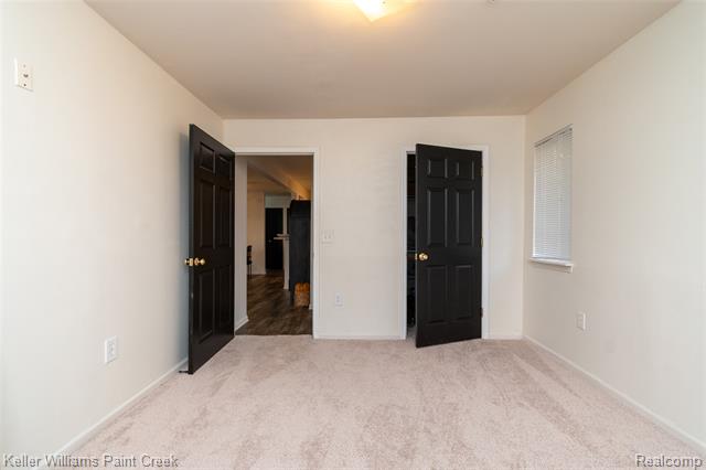 Builiding view thirteen for 867 Amanda, Pontiac, MI. 48340