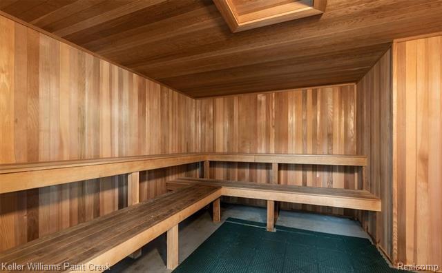 Builiding view twenty five for 867 Amanda, Pontiac, MI. 48340