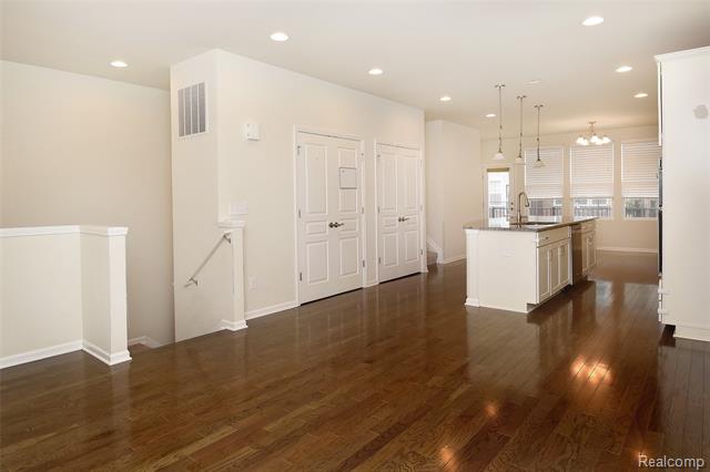 Builiding view six for 2888 Glenbar, Rochester, MI. 48307