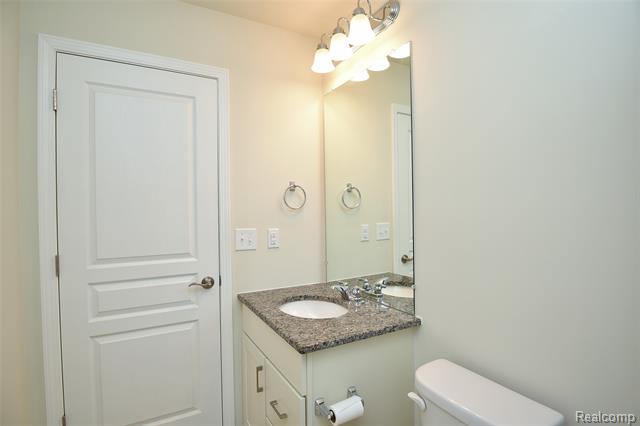 Builiding view thirty one for 2888 Glenbar, Rochester, MI. 48307