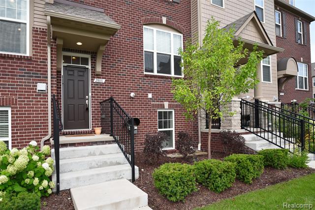 Builiding view three for 2888 Glenbar, Rochester, MI. 48307