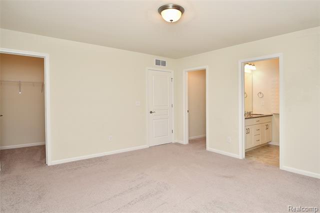 Builiding view twenty for 2888 Glenbar, Rochester, MI. 48307