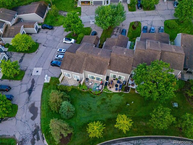 Builiding view thirty three for 1120 Washington, Northville, MI. 48167