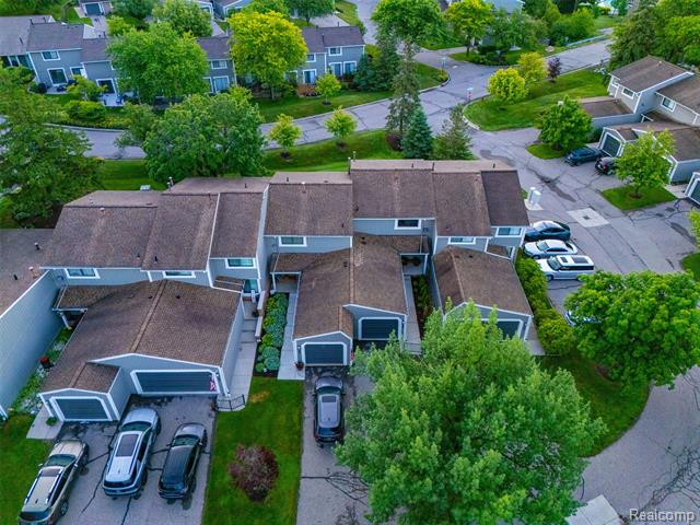 Builiding view thirty two for 1120 Washington, Northville, MI. 48167