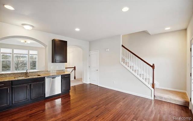 Builiding view eight for 27846 Hopkins, Novi, MI. 48377