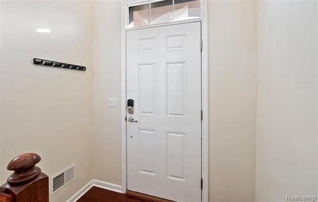 Builiding view eighteen for 27846 Hopkins, Novi, MI. 48377