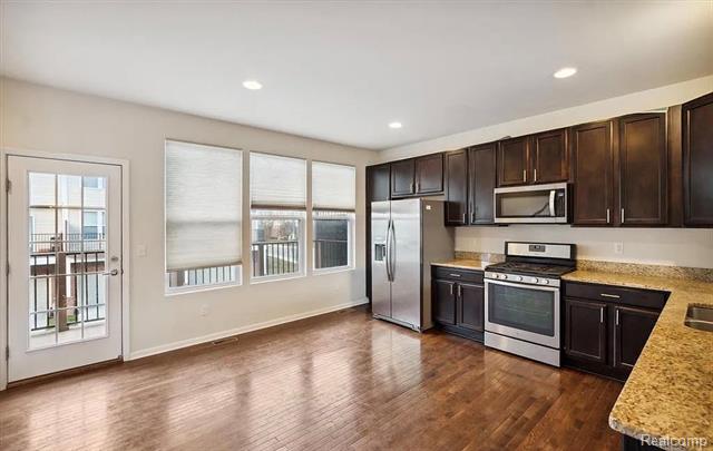 Builiding view five for 27846 Hopkins, Novi, MI. 48377