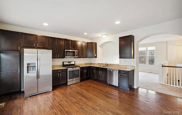 Builiding view six for 27846 Hopkins, Novi, MI. 48377