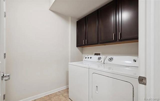 Builiding view thirteen for 27846 Hopkins, Novi, MI. 48377