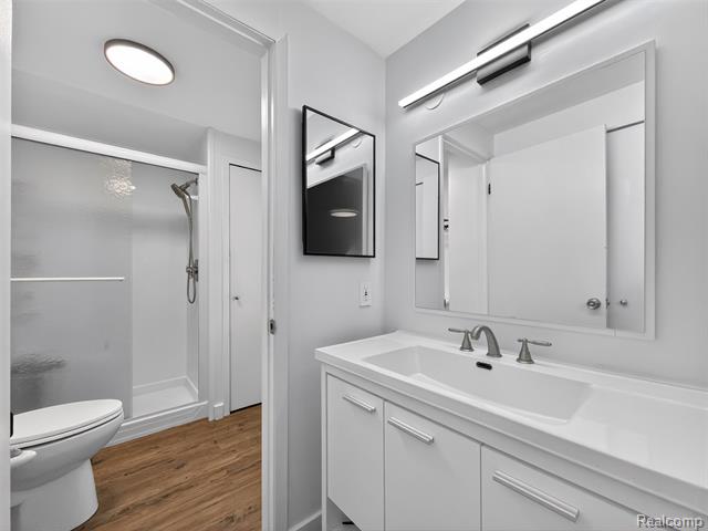 Builiding view fifteen for 20830 Glen Haven E, Northville, MI. 48167