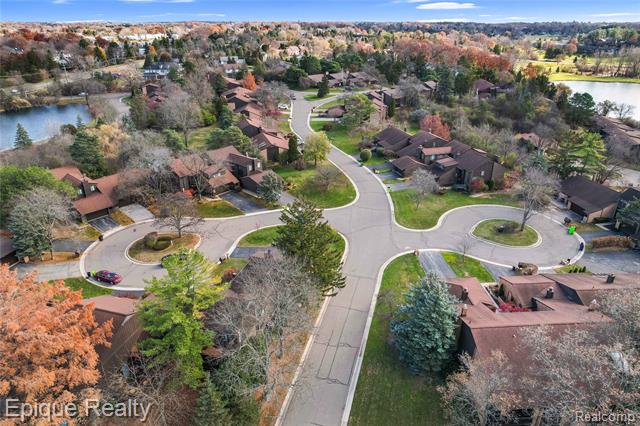 Builiding view forty three for 2164 Bordeaux, West Bloomfield, MI. 48323